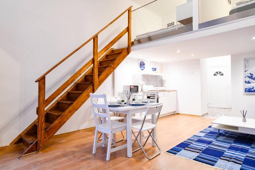 Cosy Two Bedroom Flat In Rottenbiller Str,Sky บูดาเปสต์ ภายนอก รูปภาพ